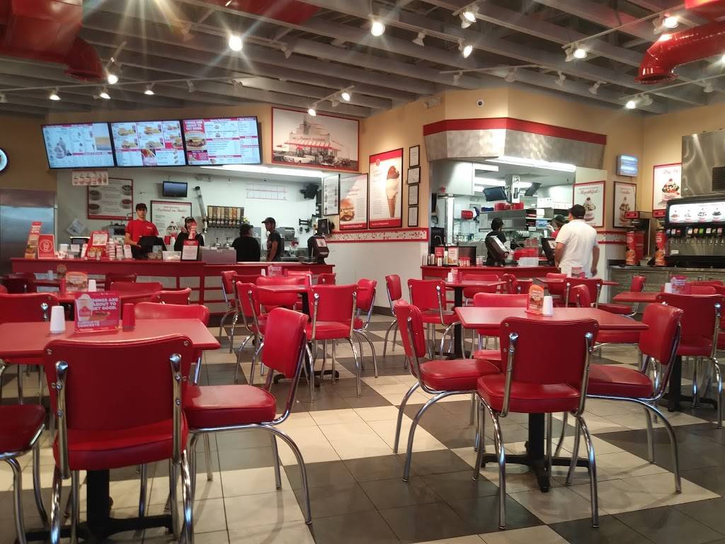 Freddys Frozen Custard & Steakburgers | restaurant | 1611 Jefferson Davis Hwy, Fredericksburg, VA 22401, USA | 5409931331 OR +1 540-993-1331