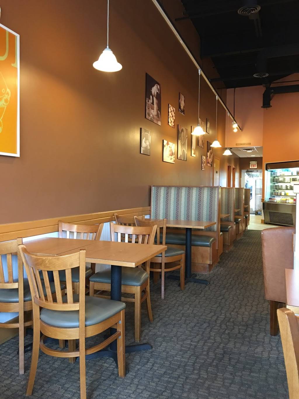 Brueggers Bagels | bakery | 3450 Pilot Knob Rd, Eagan, MN 55122, USA | 6516880400 OR +1 651-688-0400
