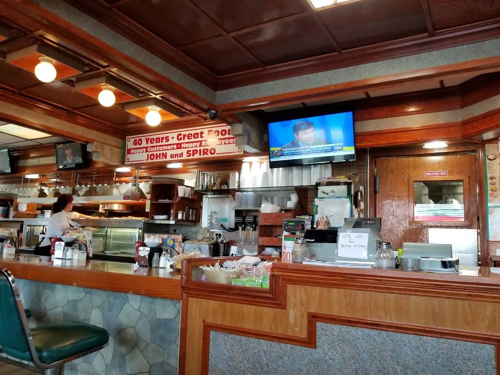 Full Moon Family Restaurant | restaurant | 1300 Skokie Hwy, Lake Bluff, IL 60044, USA | 8476890733 OR +1 847-689-0733