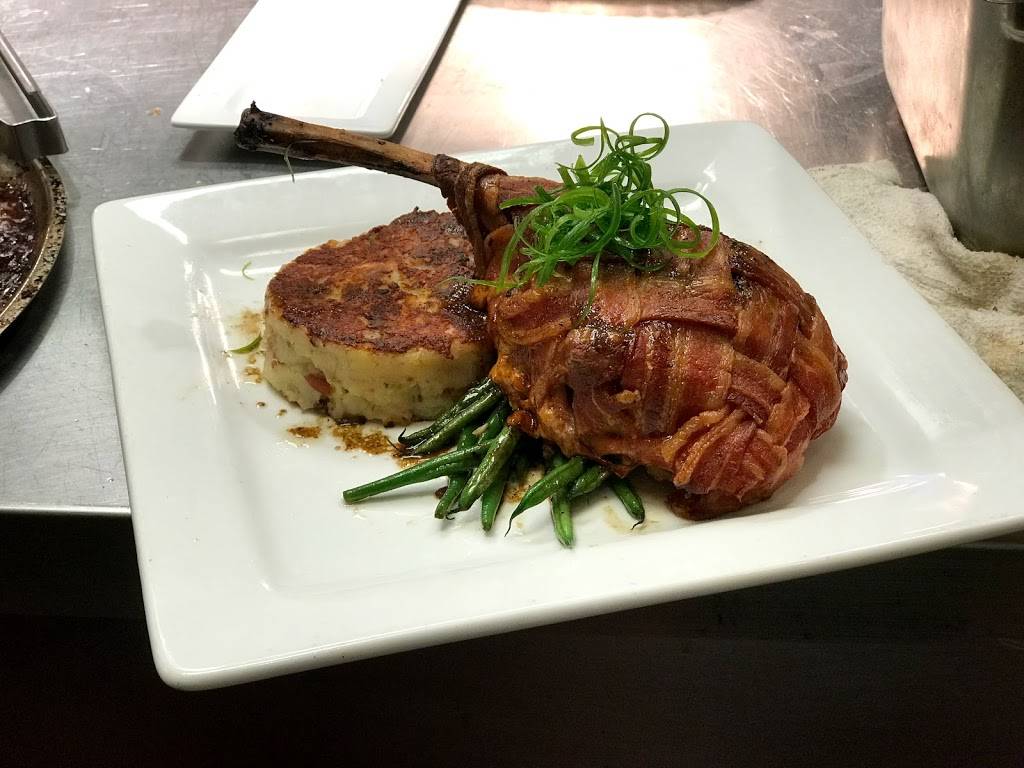 Wellingtons Steakhouse | restaurant | 777 Rising Star Dr, Rising Sun, IN 47040, USA | 8124381234 OR +1 812-438-1234