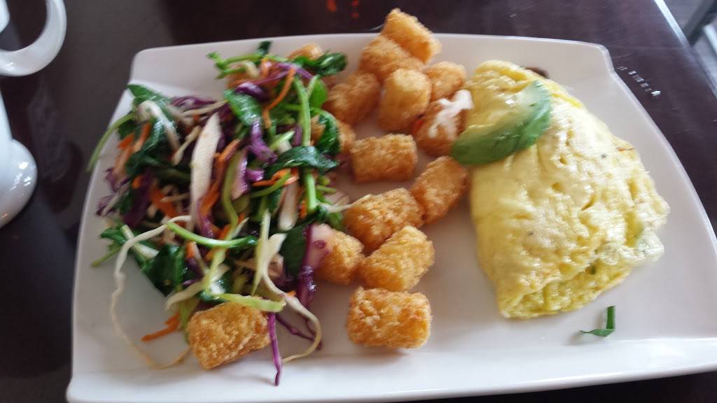 Yolqueria | restaurant | 1910, 401 Commercial St, Provincetown, MA 02657, USA | 5084870600 OR +1 508-487-0600