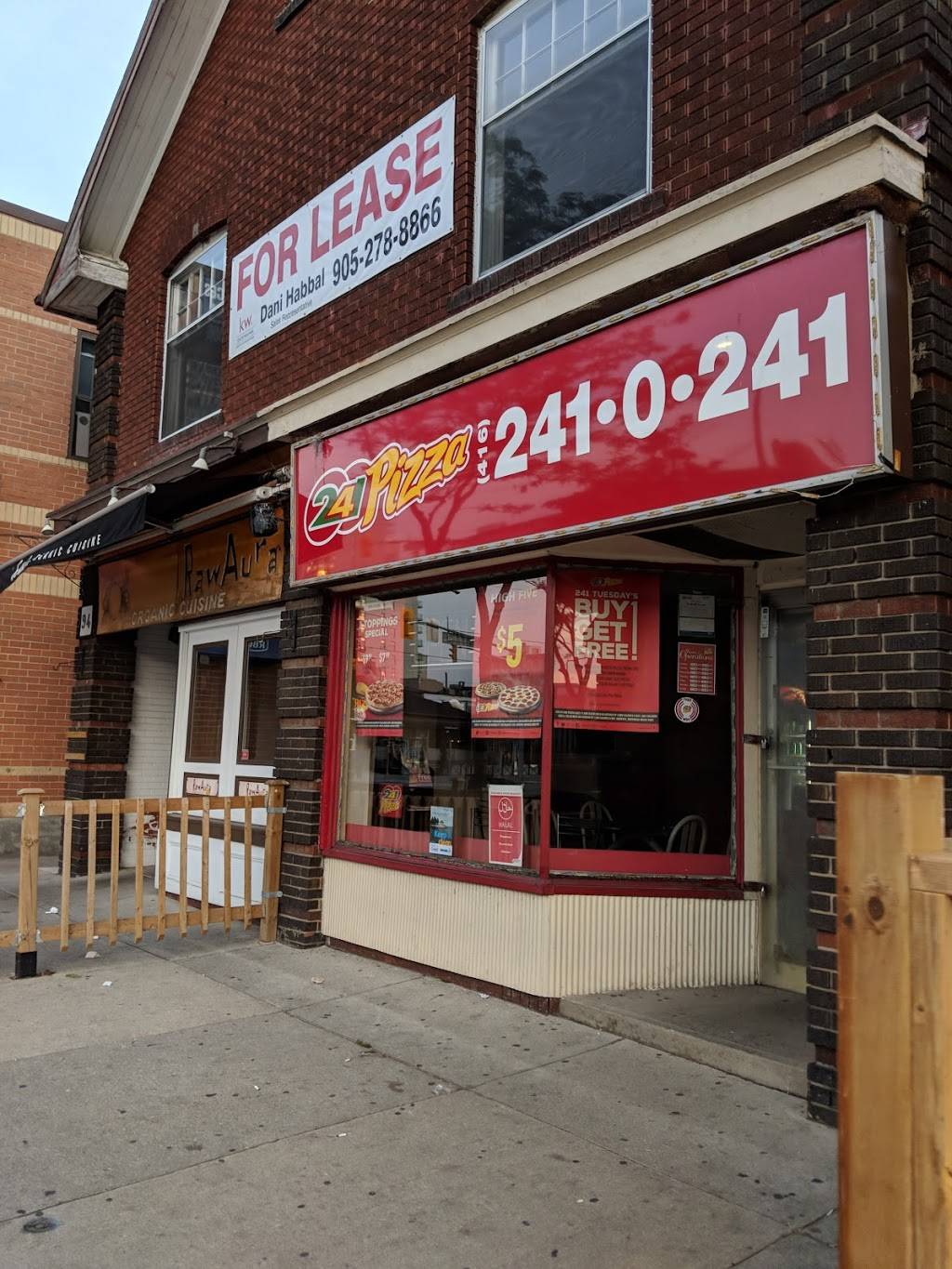 241 Pizza | meal delivery | 94 Lakeshore Rd E, Mississauga, ON L5G 1E3, Canada | 4162410241 OR +1 416-241-0241