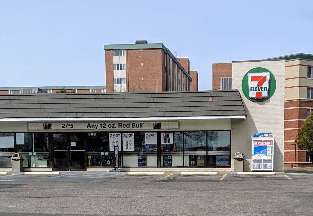 7-Eleven | bakery | 302 W Broomfield St, Mt Pleasant, MI 48858, USA | 9897724166 OR +1 989-772-4166