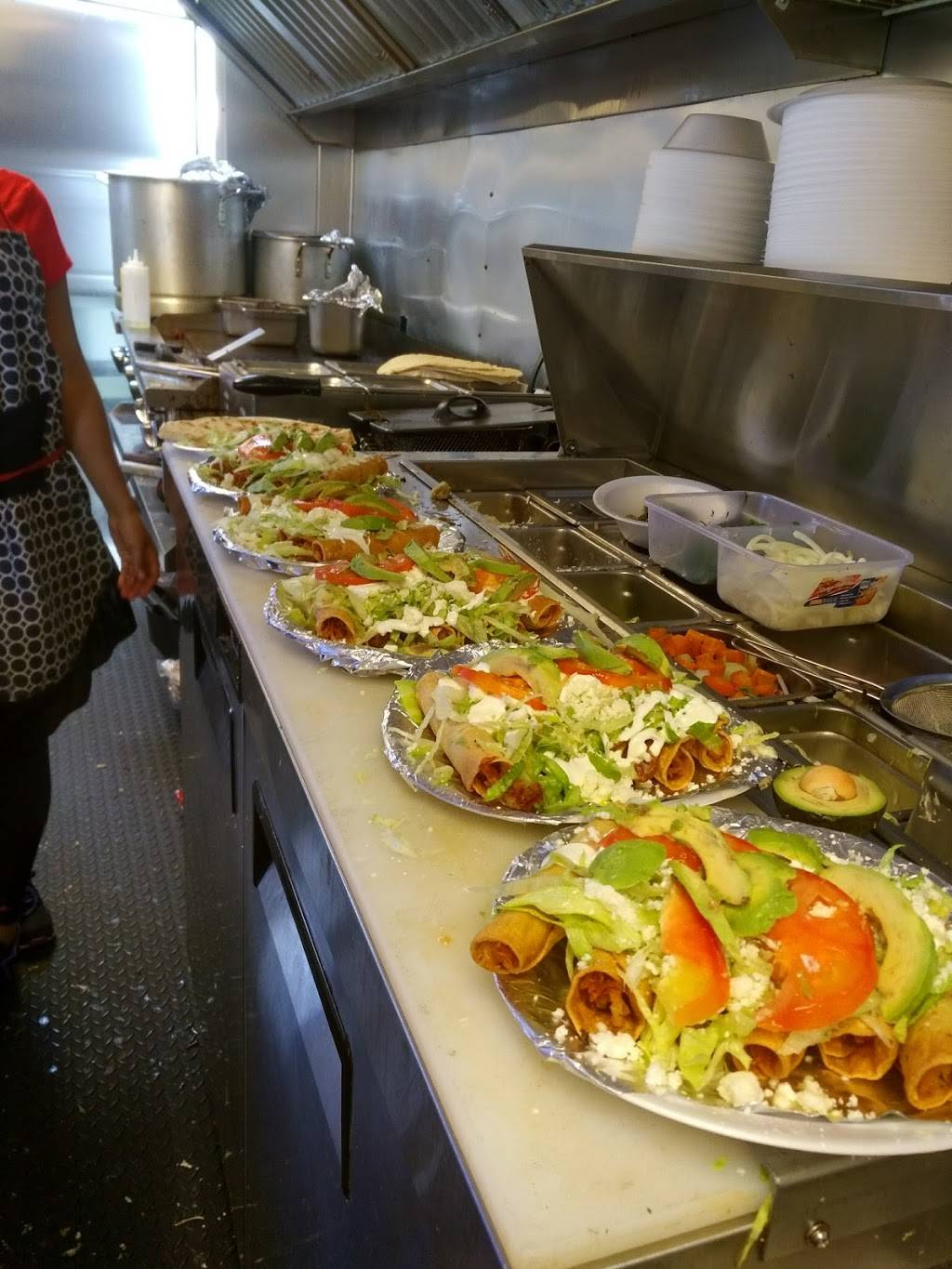 Antojitos Mexicanos La Guera | restaurant | 8624 FM812, Austin, TX 78719, USA | 5127651953 OR +1 512-765-1953