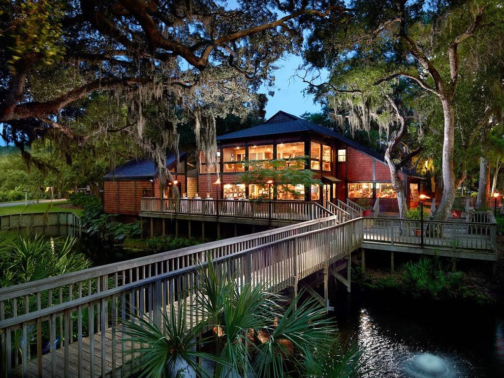 Falcons Nest | restaurant | 36 Amelia Village Cir, Fernandina Beach, FL 32034, USA | 9042775166 OR +1 904-277-5166