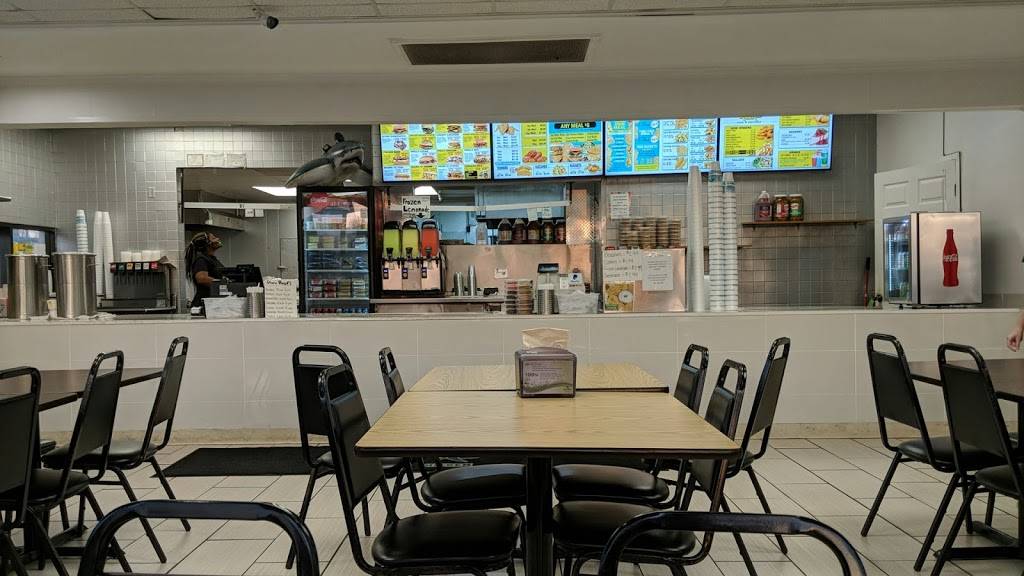 Sharks Fish & Chicken | restaurant | 1551 N Missouri St, West Memphis, AR 72301, USA | 8706295253 OR +1 870-629-5253