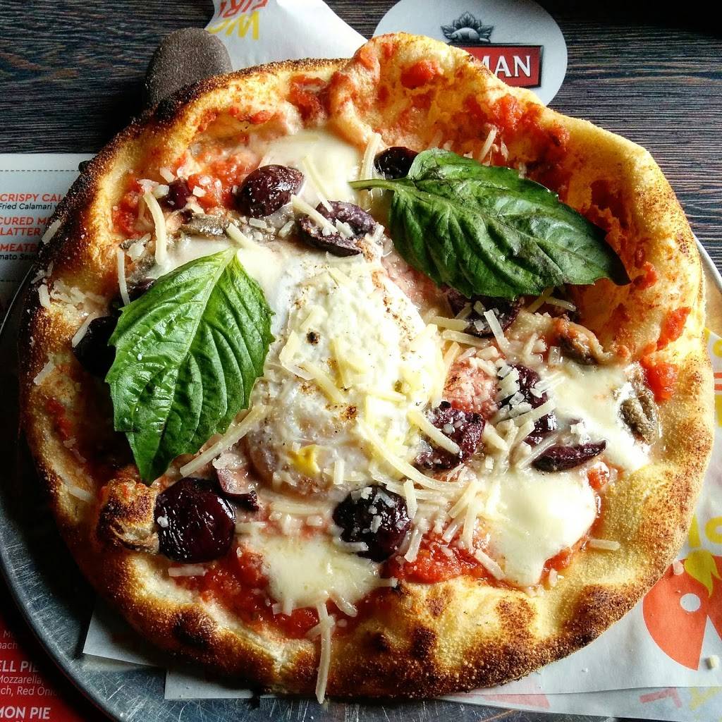 Pie Wood Fired Pizza Joint - Collingwood | restaurant | 499 First St, Collingwood, ON L9Y 1B9, Canada | 7052933900 OR +1 705-293-3900