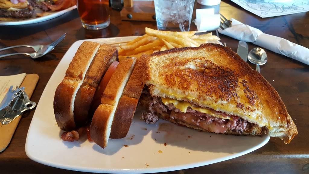 Peppers Fireside Grille | restaurant | 80516, 8274 Colorado Blvd, Firestone, CO 80504, USA | 3038336500 OR +1 303-833-6500