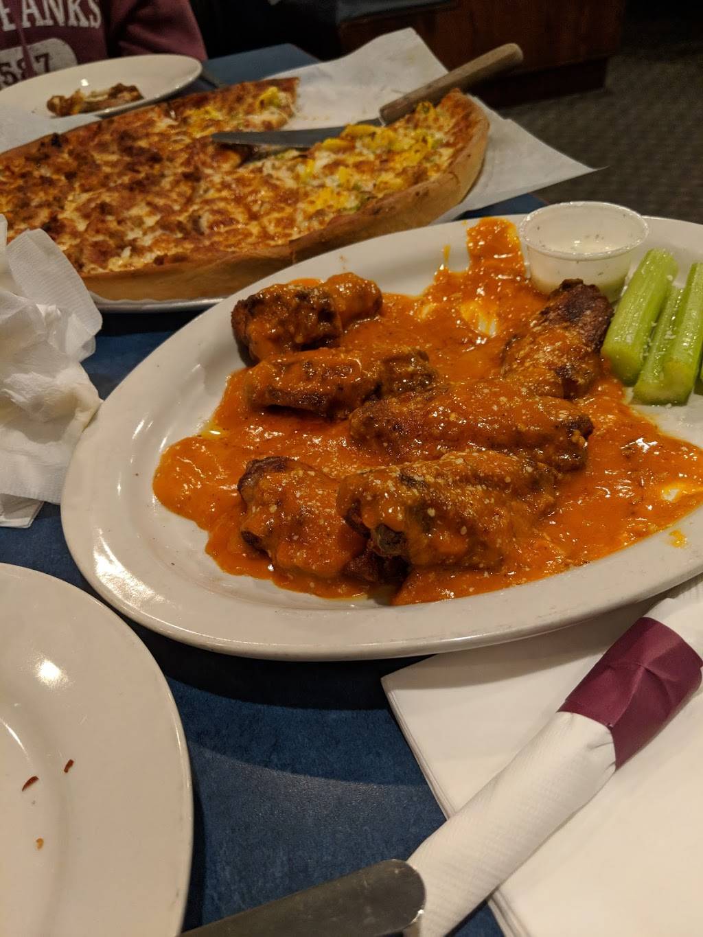 Huron Pizza House | restaurant | 812 Main St, Huron, OH 44839, USA | 4194335751 OR +1 419-433-5751