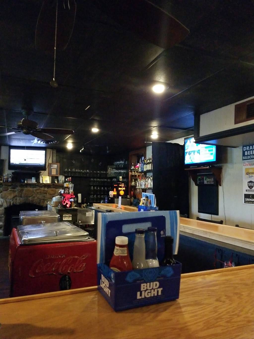 Fireside - Beach Grill Plus | restaurant | 70 Pennsylvania Ave, Earleville, MD 21919, USA | 4102759173 OR +1 410-275-9173