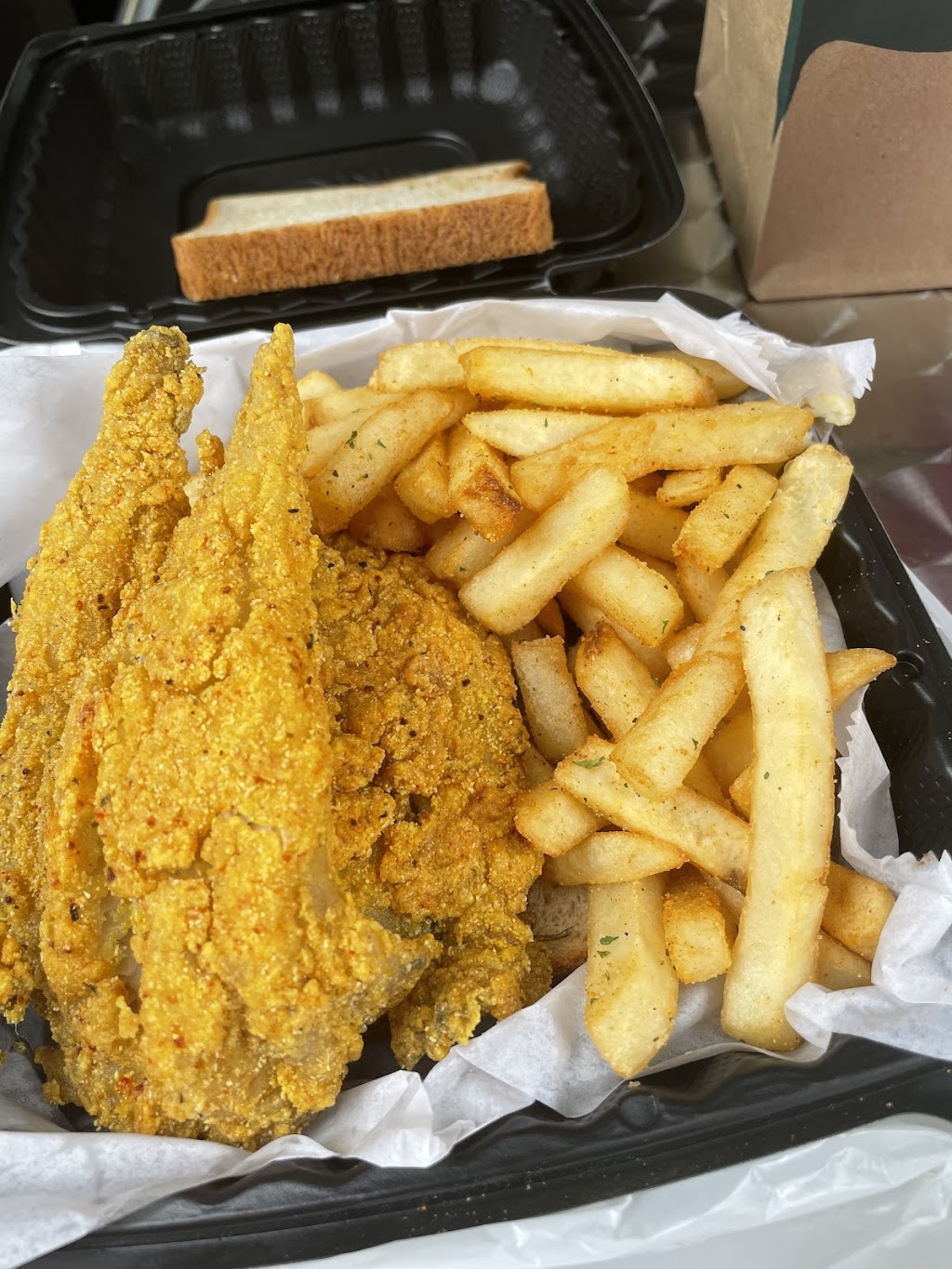 CEAFOOD COLUMBUS BAR & RESTAURANT | restaurant | 903 Columbus Ave, New York, NY 10025, USA | 6466495768 OR +1 646-649-5768