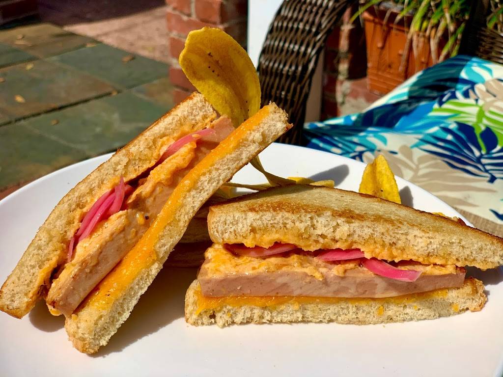 Island Time | restaurant | 712 E Washington St, Orlando, FL 32801, USA | 4079302640 OR +1 407-930-2640