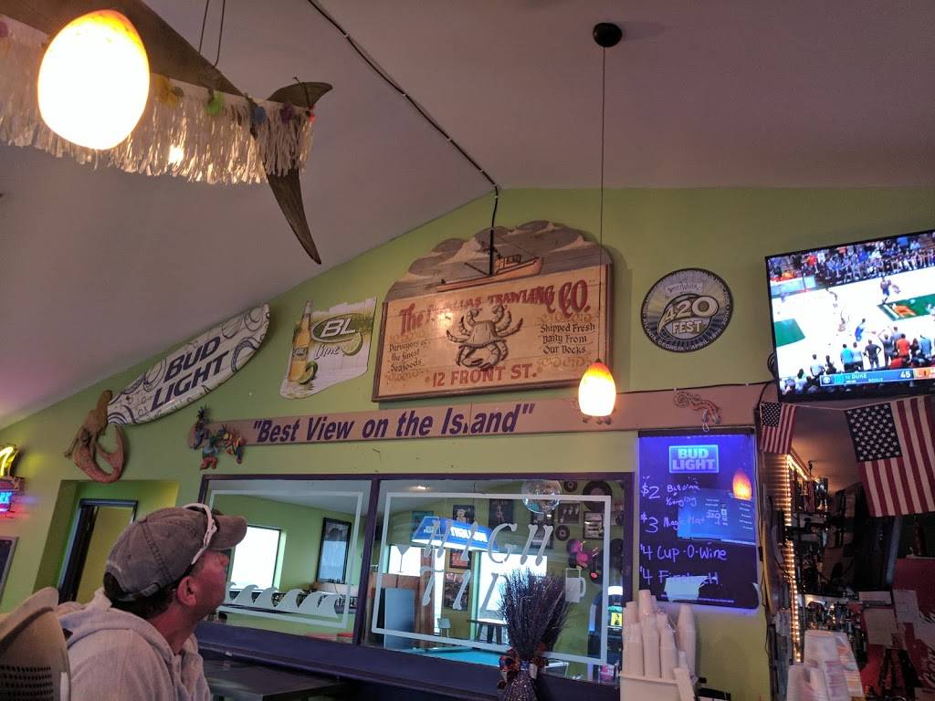 High Tide Lounge | restaurant | 1800 Carolina Beach Ave N, Carolina Beach, NC 28428, USA | 9104580807 OR +1 910-458-0807