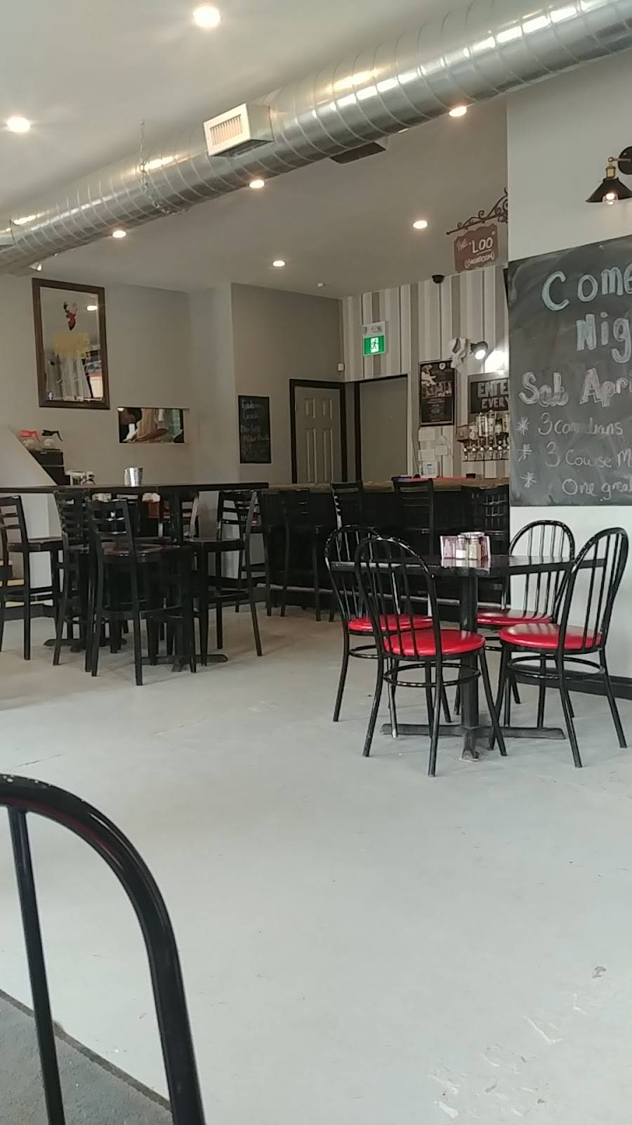 The Gibbled Goose | restaurant | 22-26 Main St S, Waterford, ON N0E 1Y0, Canada | 5194434442 OR +1 519-443-4442