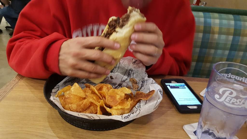 Shooters Sports Grill | restaurant | 4981 Winners Circle Drive, Hamilton, OH 45011, USA | 5132040401 OR +1 513-204-0401