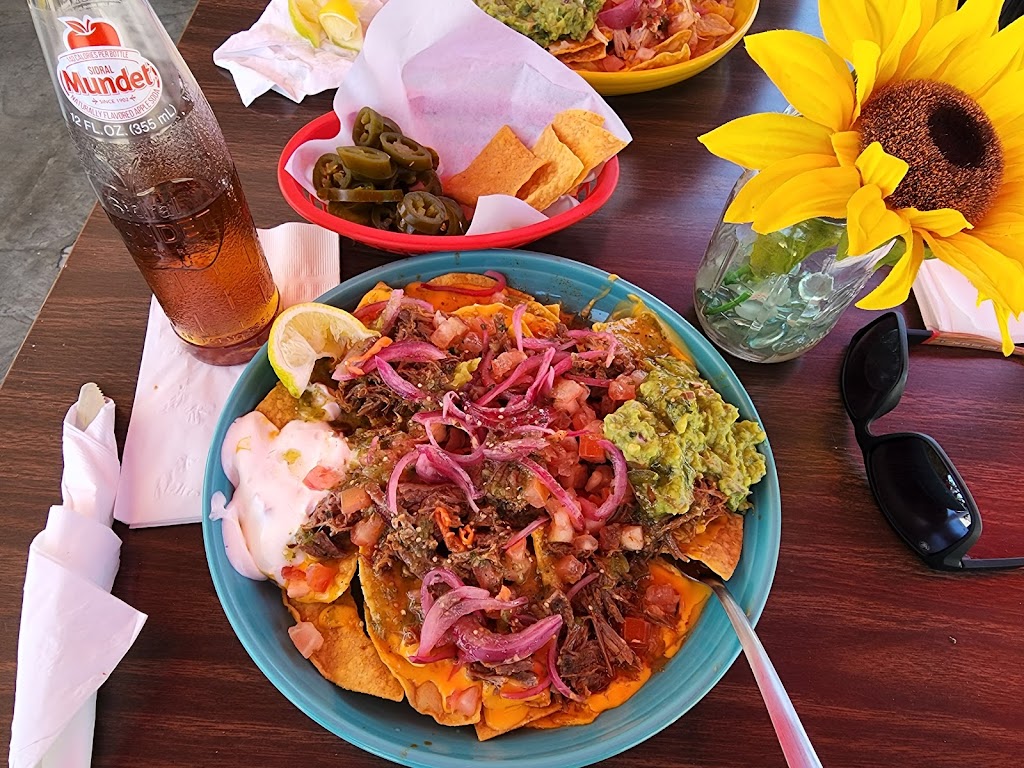 El Rincon Méxican Restaurant | restaurant | 3030 T St, Sacramento, CA 95816, USA | 9162284382 OR +1 916-228-4382