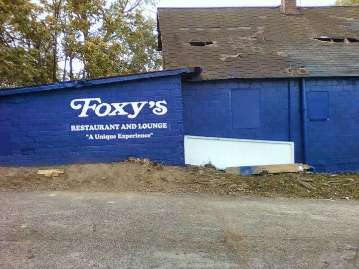 Foxys Restaurant and Lounge | restaurant | 51 N Meridian Rd, Youngstown, OH 44509, USA | 3307928000 OR +1 330-792-8000