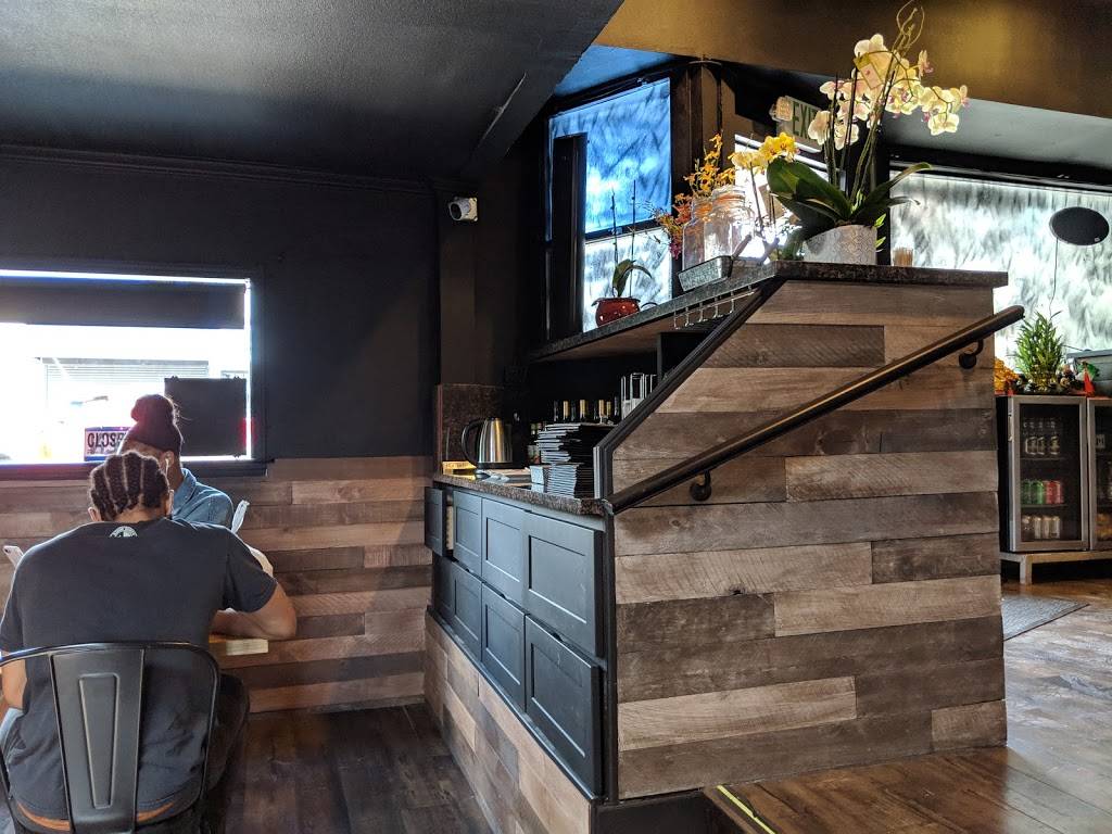 Fusion kitchen | restaurant | 3009 MacArthur Blvd, Oakland, CA 94602, USA | 5104793784 OR +1 510-479-3784