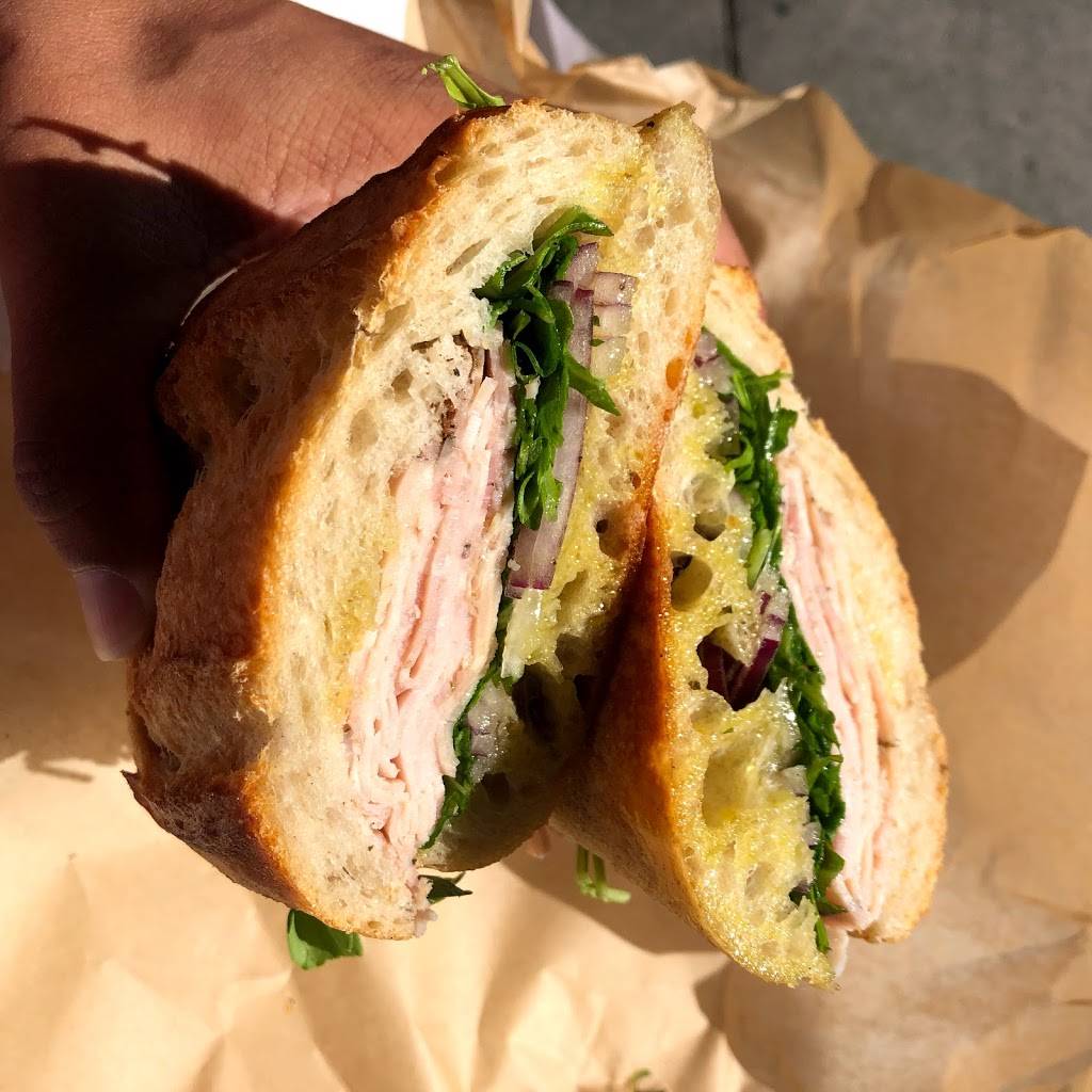 Lucca Delicatessen | restaurant | 2120 Chestnut St, San Francisco, CA 94123, USA | 4159217873 OR +1 415-921-7873