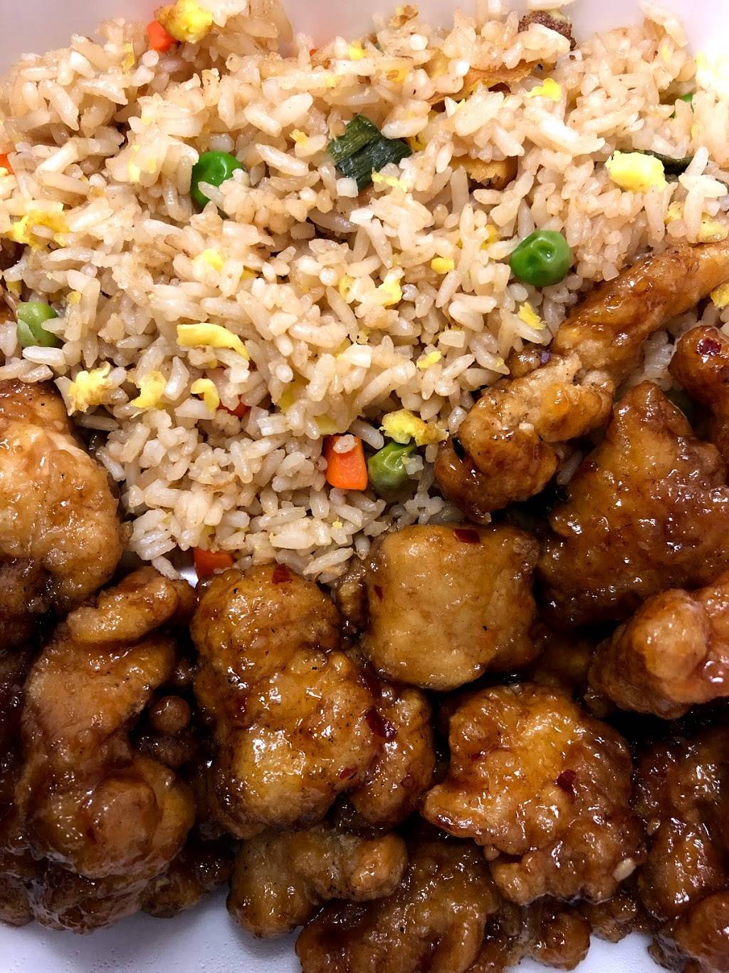 Panda Express | restaurant | 5221 Gullen Mall, Detroit, MI 48202, USA | 3135770997 OR +1 313-577-0997