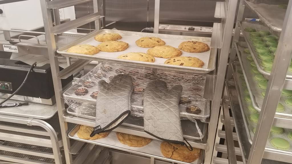 Dr. Doodles Gourmet Emporium | cafe | 418 E Atlantic Ave, Delray Beach, FL 33483, USA | 5617177600 OR +1 561-717-7600