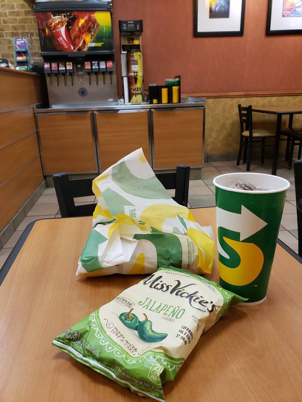 Subway Restaurants | restaurant | 1656 W 119th St, Chicago, IL 60643, USA | 7738214055 OR +1 773-821-4055
