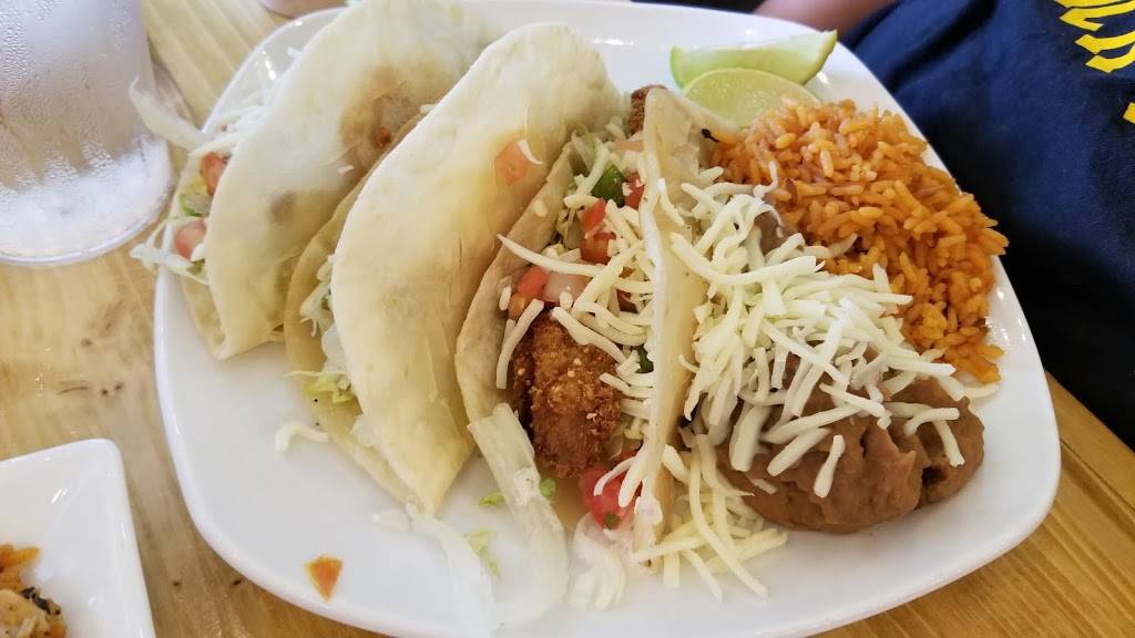 Coconuts Cabana | restaurant | 620 Main St, Mediapolis, IA 52637, USA | 3193949999 OR +1 319-394-9999