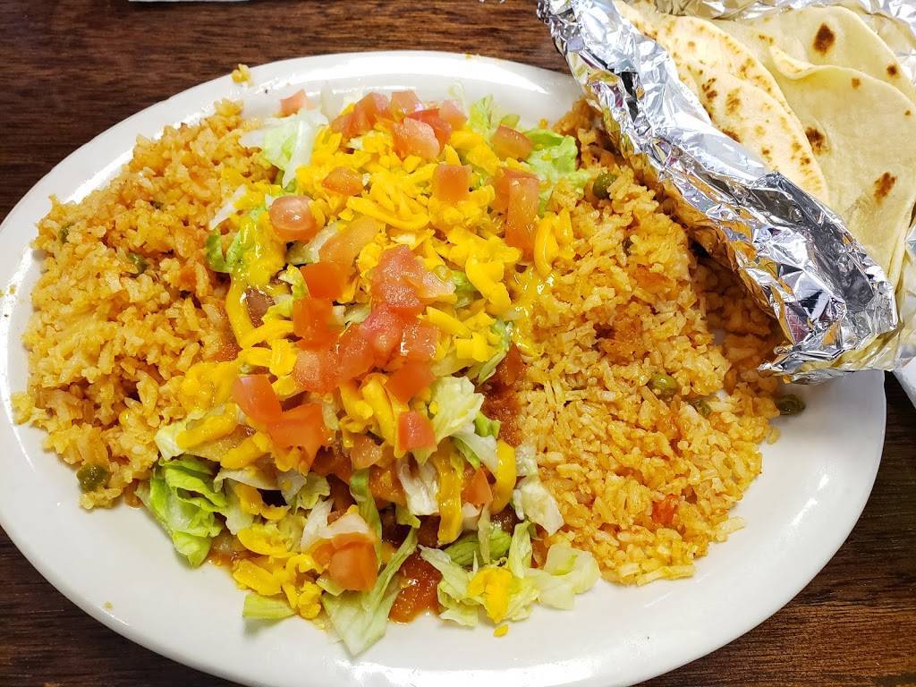 Tias Taco Hut | restaurant | 5730 Babcock Rd, San Antonio, TX 78240, USA | 2105588646 OR +1 210-558-8646