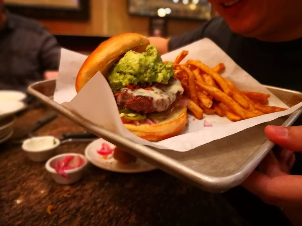 BJs Restaurant & Brewhouse | restaurant | 5699 Mowry Ave, Newark, CA 94560, USA | 5104563750 OR +1 510-456-3750