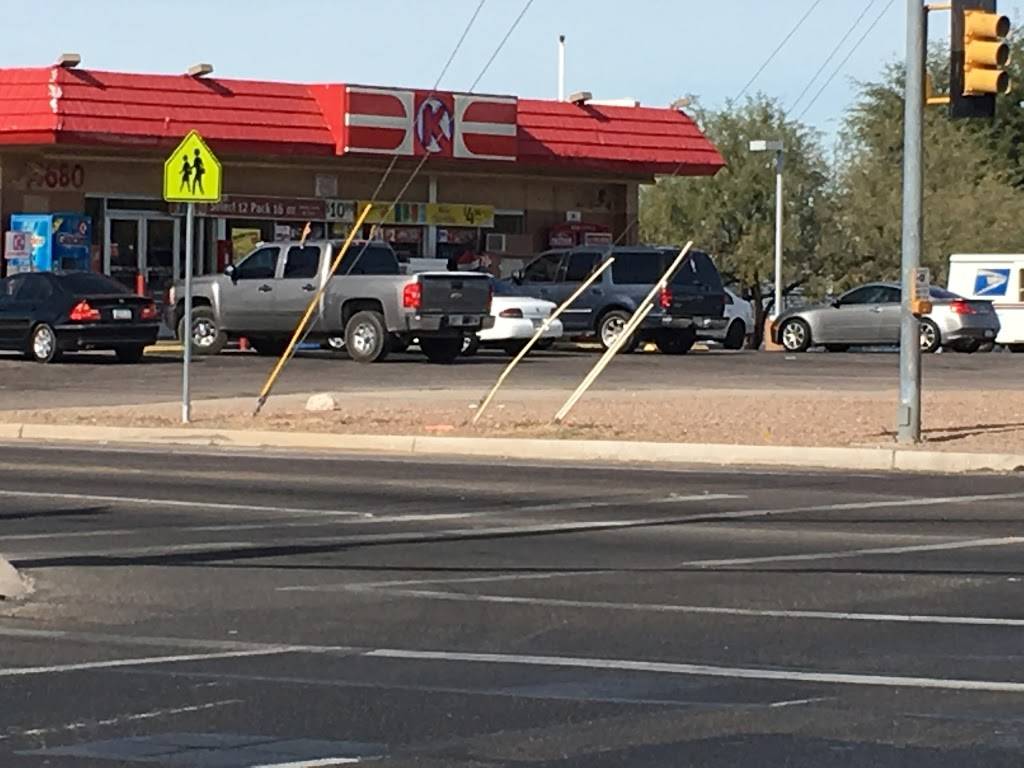 Circle K | meal takeaway | 5680 S Campbell Ave, Tucson, AZ 85706, USA | 5207461297 OR +1 520-746-1297