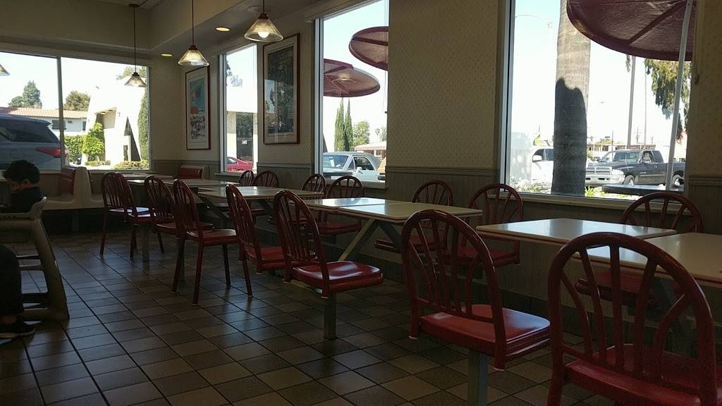 In-N-Out Burger | restaurant | 1180 S Harbor Blvd, Fullerton, CA 92832, USA | 8007861000 OR +1 800-786-1000