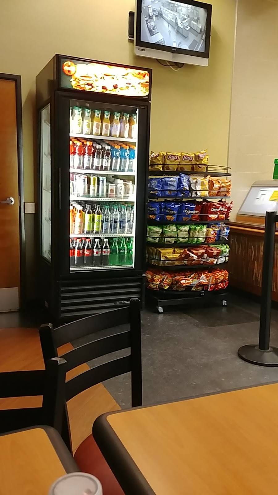 Subway Restaurants | restaurant | 1301 Rosecrans Ave #104, Compton, CA 90221, USA | 3106398363 OR +1 310-639-8363