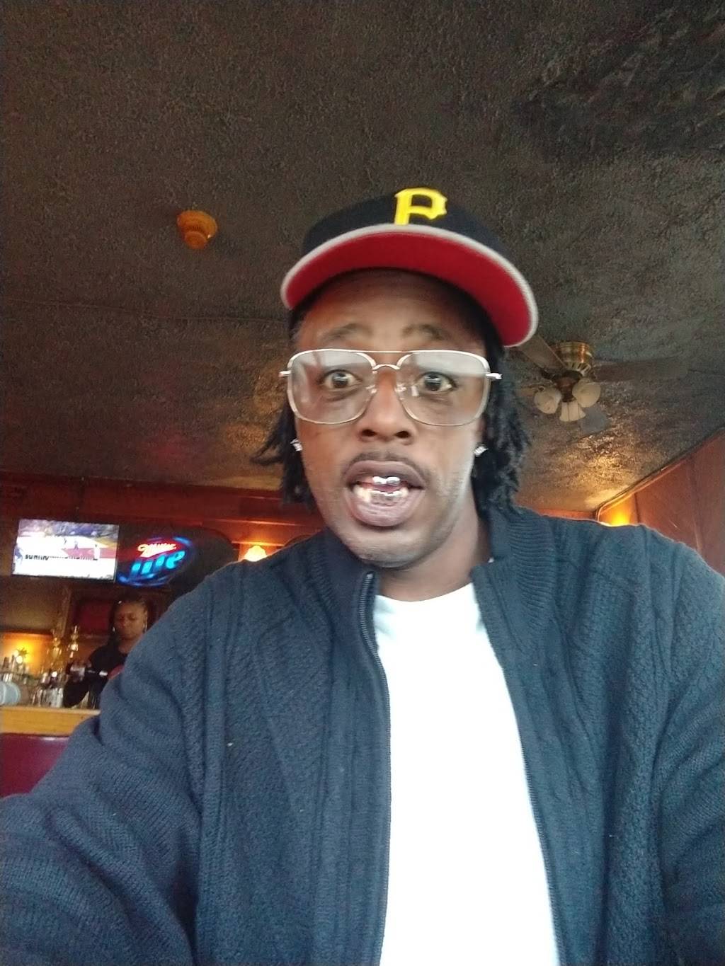 Speakeasy A Bar & Restaurant | restaurant | 5532 W Florissant Ave, St. Louis, MO 63120, USA | 3143834532 OR +1 314-383-4532