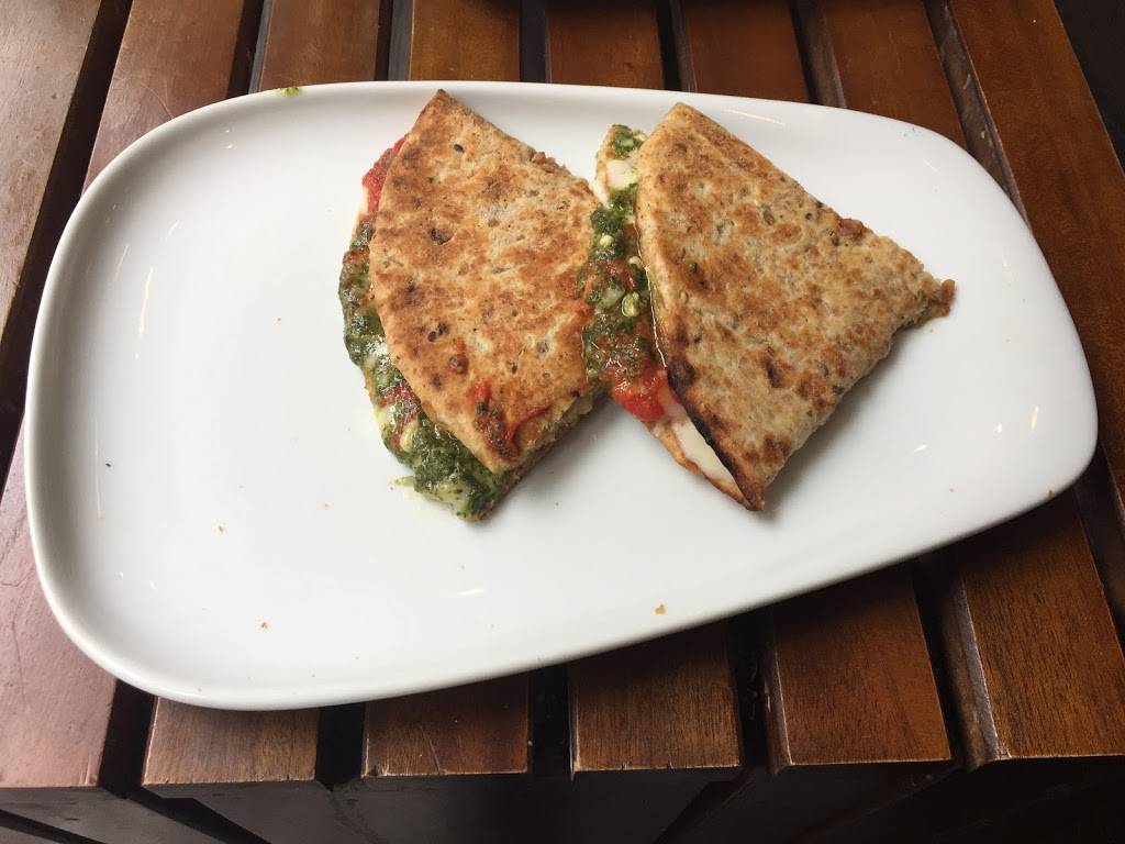 Pearings Cafe and Frozen Yogurt | cafe | 6 W Washington St, Indianapolis, IN 46204, USA | 3176086456 OR +1 317-608-6456