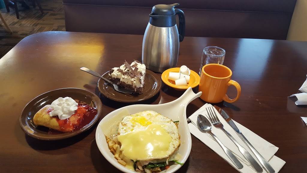 Village Inn | bakery | 2901 N Main St, Hutchinson, KS 67502, USA | 6206623116 OR +1 620-662-3116