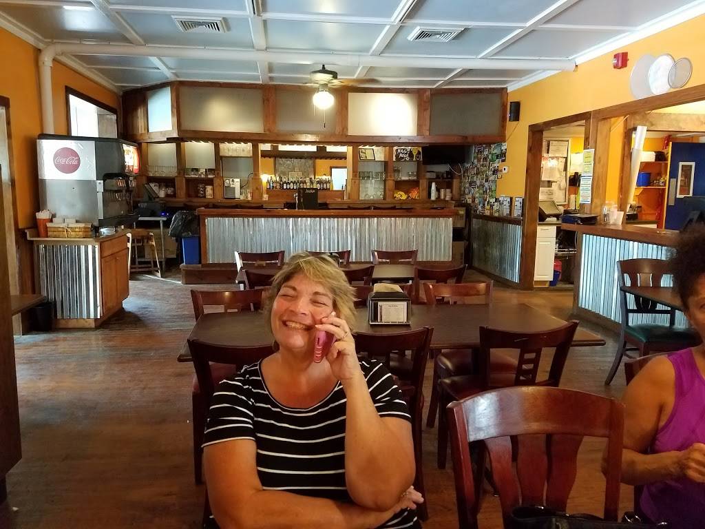 Lighthouse Pizza North | restaurant | 1105 US-80, Tybee Island, GA 31328, USA | 9127869874 OR +1 912-786-9874