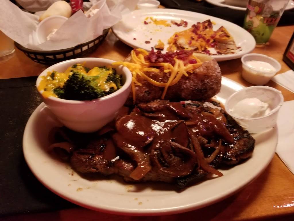 Texas Roadhouse | restaurant | 3776 28th St SE, Kentwood, MI 49512, USA | 6165750361 OR +1 616-575-0361