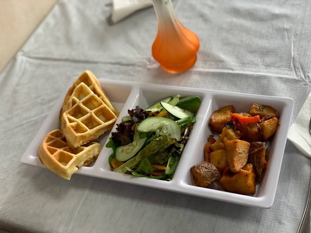 Downtown Caribbean Eats | restaurant | 4 Branford Pl, Newark, NJ 07102, USA | 9736222918 OR +1 973-622-2918