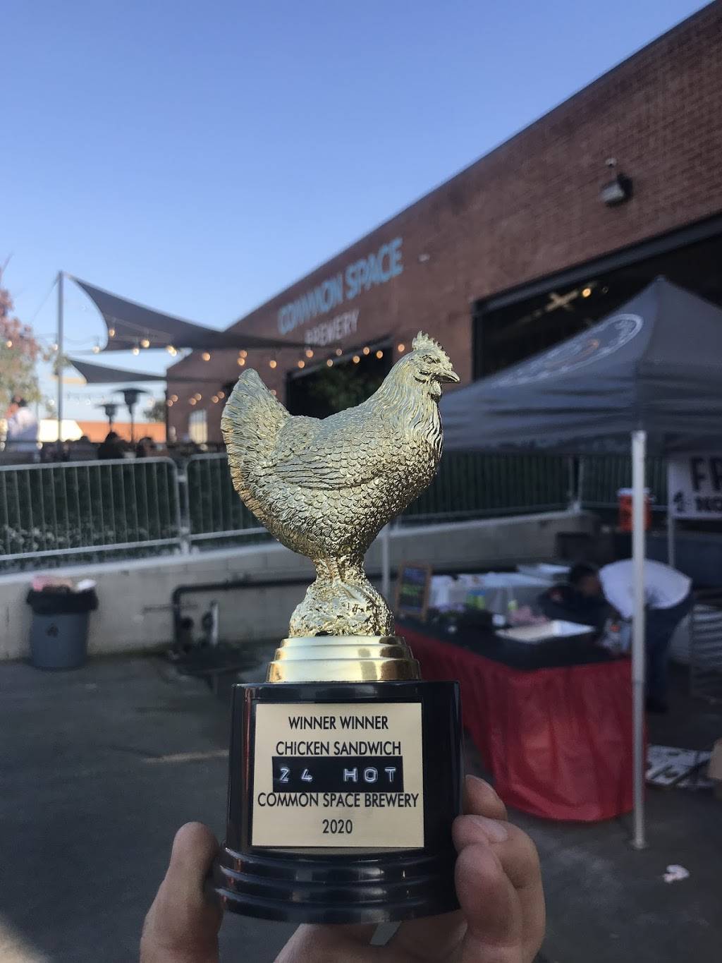 24 Hot Chicken & Waffle Bar | meal takeaway | 12048 Ventura Blvd, Studio City, CA 91604, USA | 8188243842 OR +1 818-824-3842