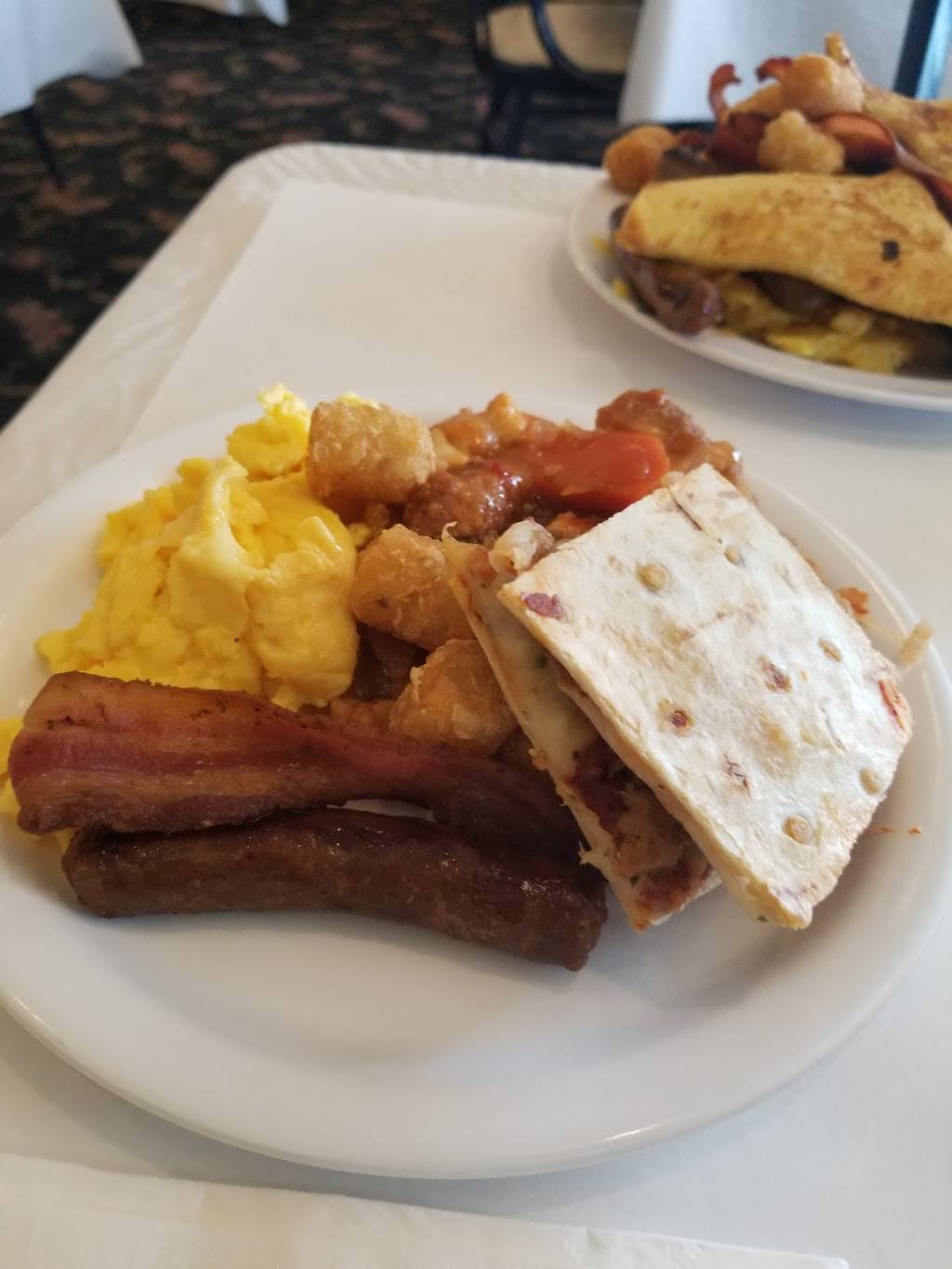 Skillets Bistro | restaurant | 2040 45th St, Highland, IN 46322, USA | 2192934017 OR +1 219-293-4017