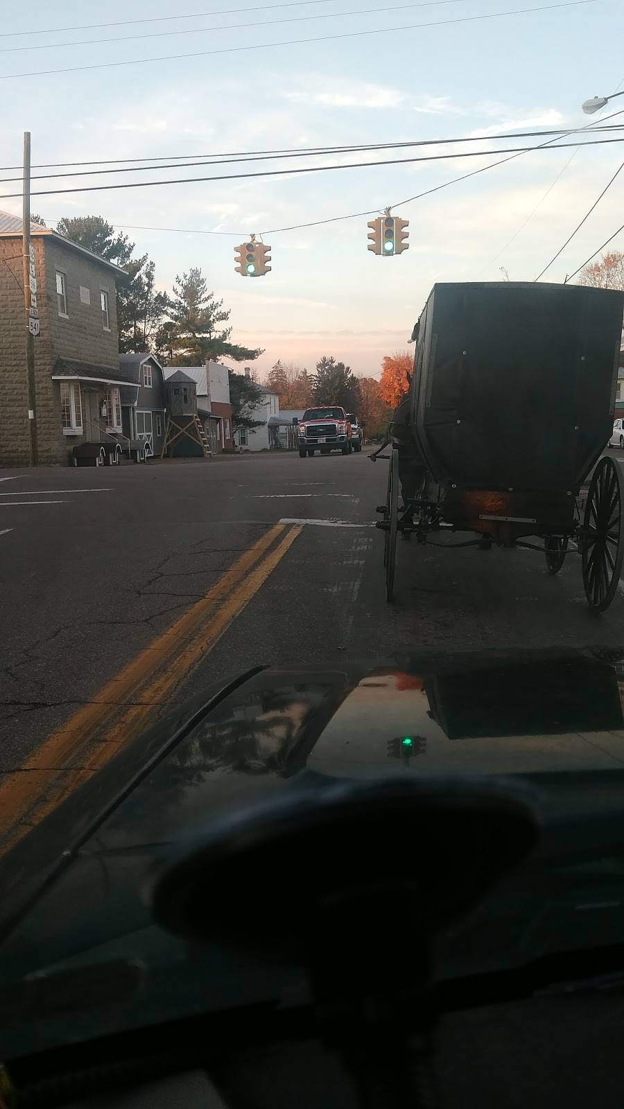 Martinsburg Dairy Isle | restaurant | 18 Market St, Martinsburg, OH 43037, USA | 7406682046 OR +1 740-668-2046