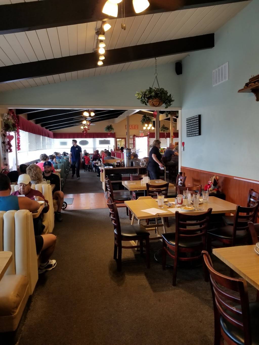 Daltons Cafe | restaurant | 5591 Lincoln Ave, Cypress, CA 90630, USA | 7142298101 OR +1 714-229-8101