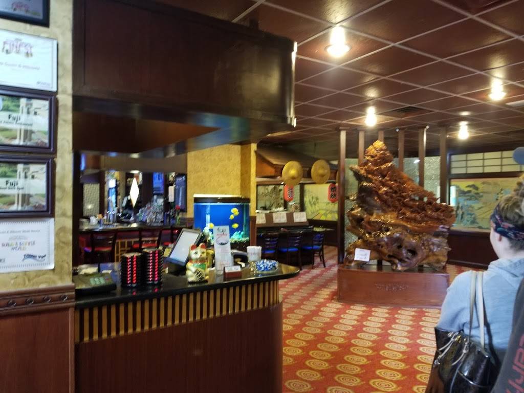 Fuji Sushi & Hibachi | restaurant | 1705 W McGalliard Rd, Muncie, IN 47304, USA | 7652888833 OR +1 765-288-8833