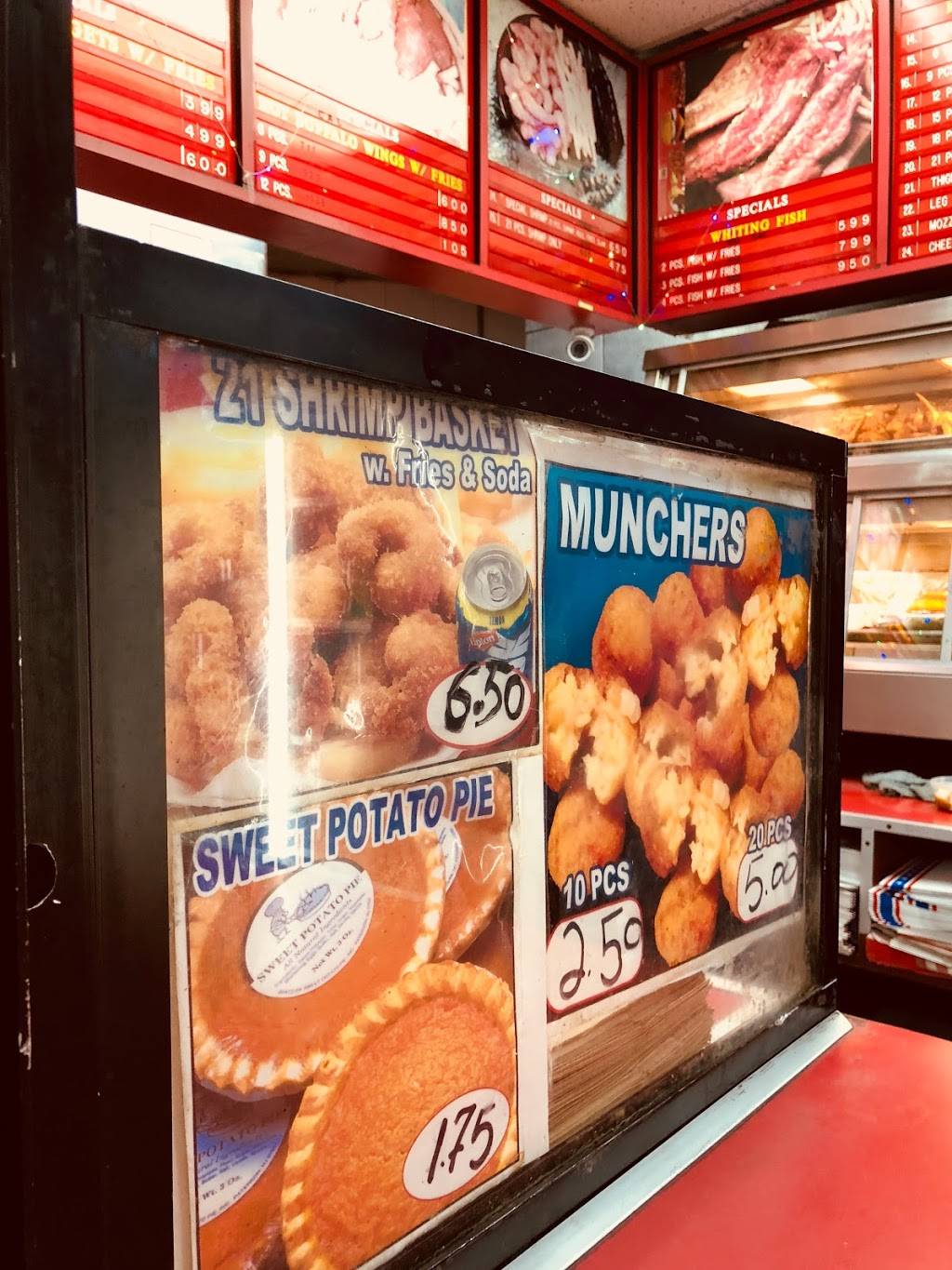 Crown Fried Chicken | restaurant | 117 Avenue D, New York, NY 10009, USA | 2129822850 OR +1 212-982-2850