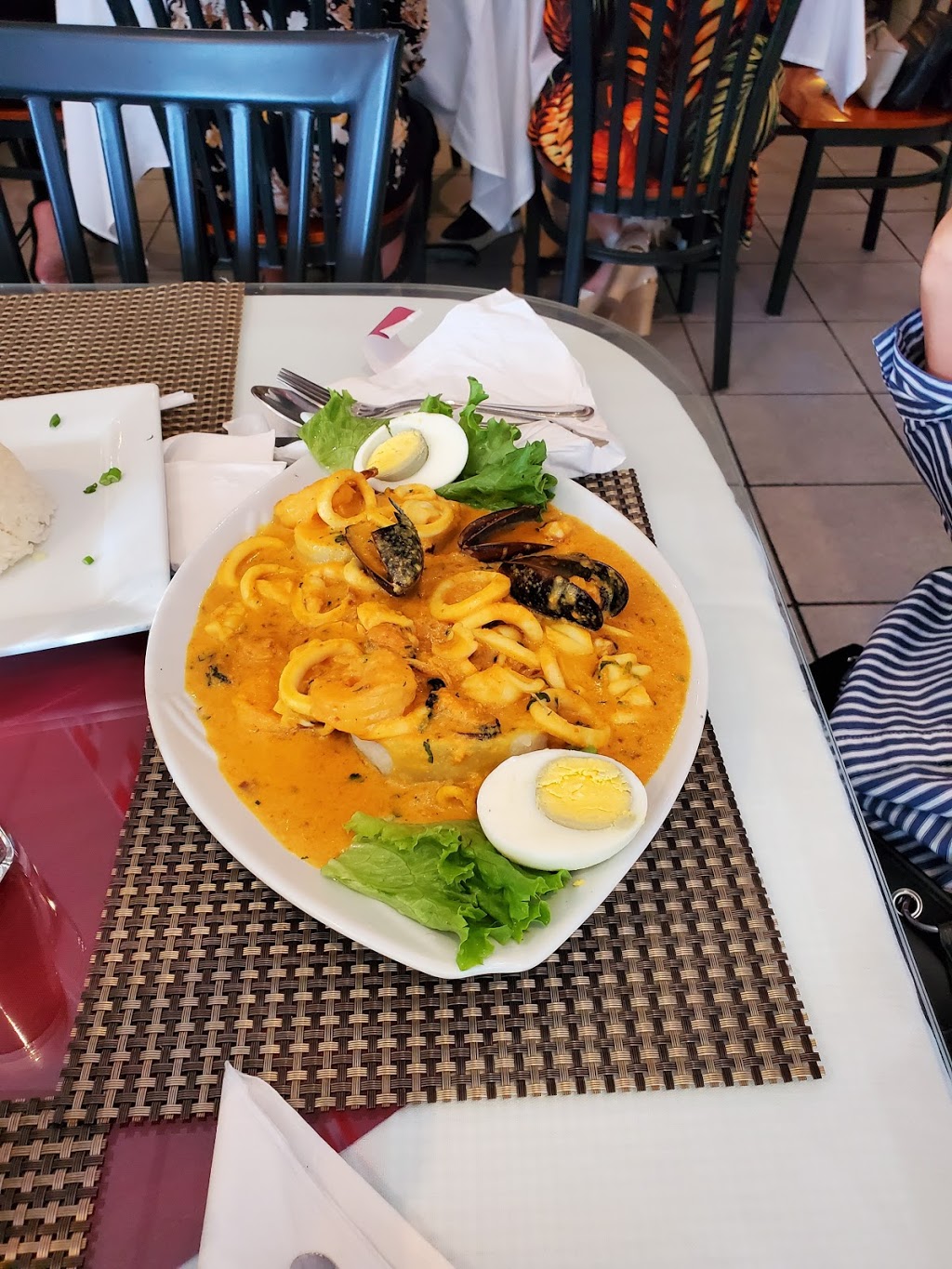 Cevichinos LLC | restaurant | 4729 NW 79th Ave, Doral, FL 33166, USA | 3056299383 OR +1 305-629-9383