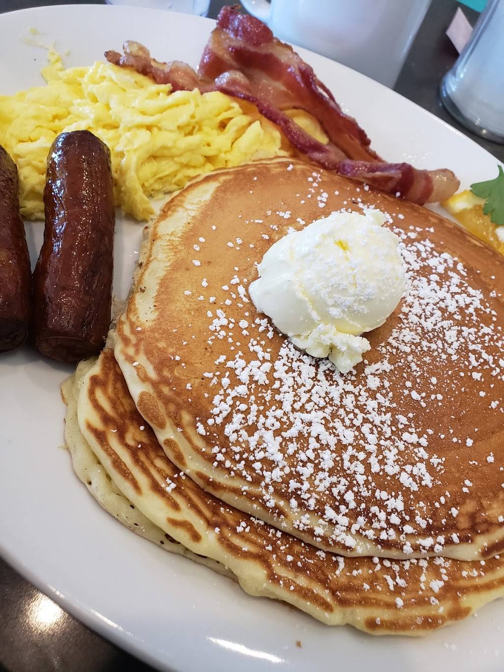 Cracker Barrel Old Country Store | restaurant | 5580 Windward Pkwy, Alpharetta, GA 30004, USA | 7705219597 OR +1 770-521-9597