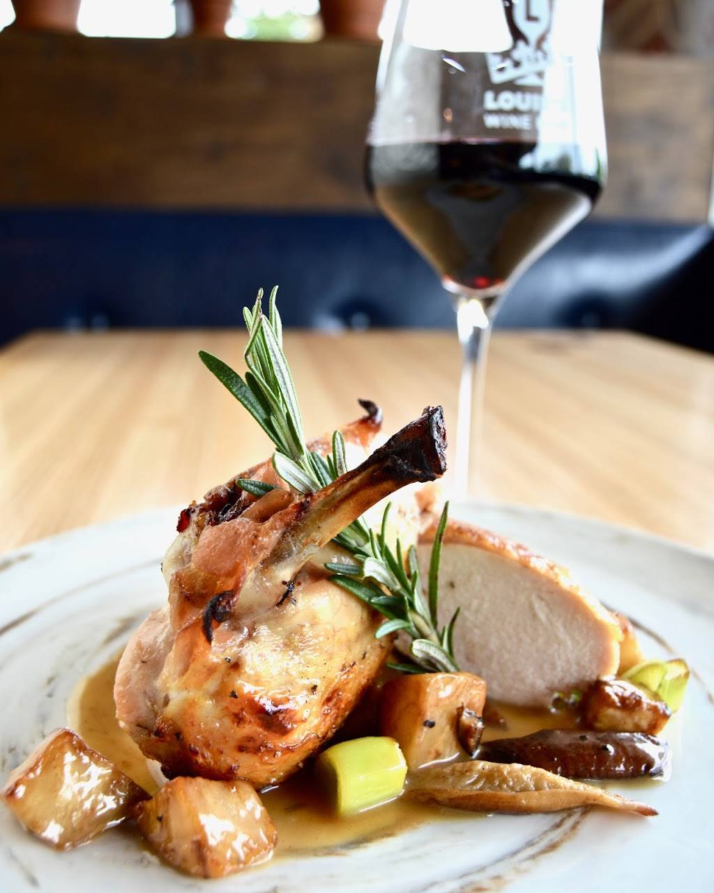 Louies Wine Dive Coralville | restaurant | 901 E 2nd Ave #100, Coralville, IA 52241, USA | 3195691892 OR +1 319-569-1892