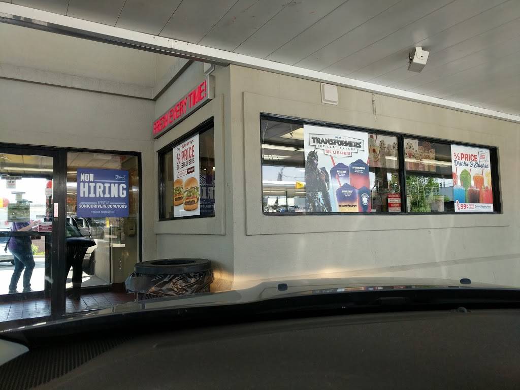 Sonic Drive-In | restaurant | 1465 Jamboree Dr, Colorado Springs, CO 80920, USA | 7195285484 OR +1 719-528-5484