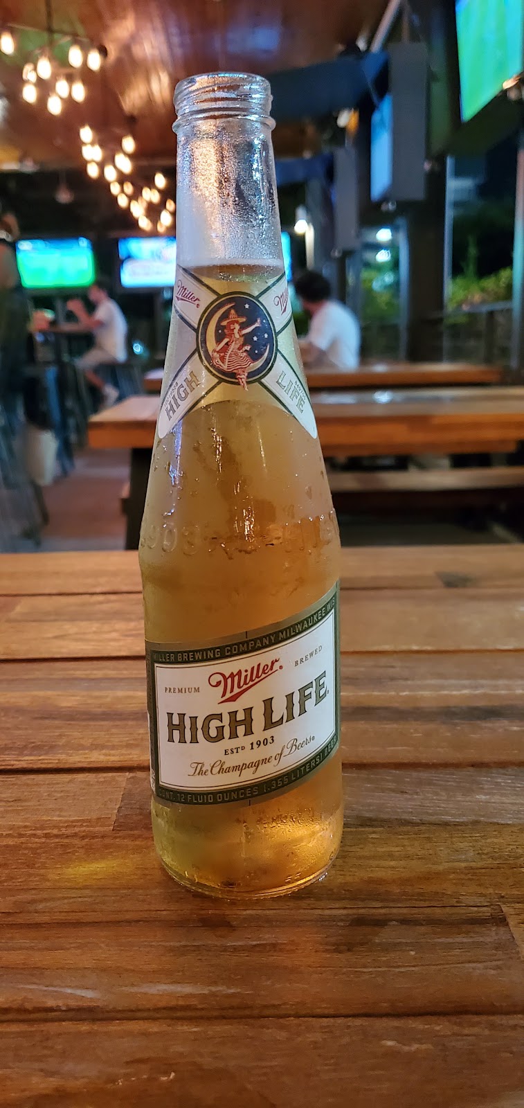 Beer Market Co. | restaurant | 3304 Milam St, Houston, TX 77006, USA | 7135278955 OR +1 713-527-8955