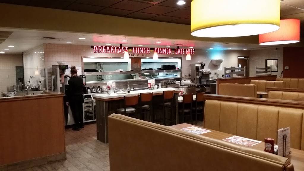 Dennys | restaurant | 75 High St, Ellsworth, ME 04605, USA | 2076674193 OR +1 207-667-4193